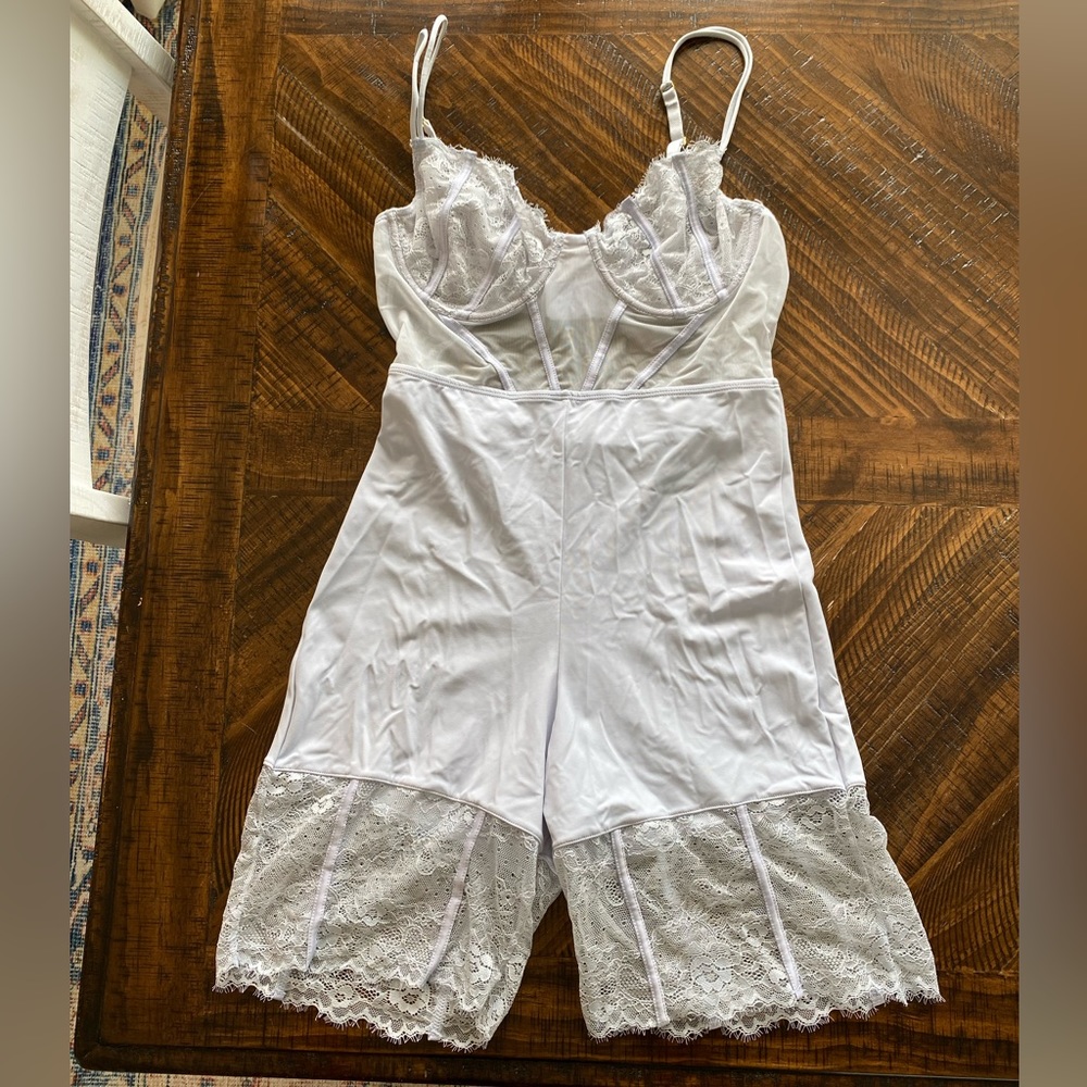 AKIRA Romper